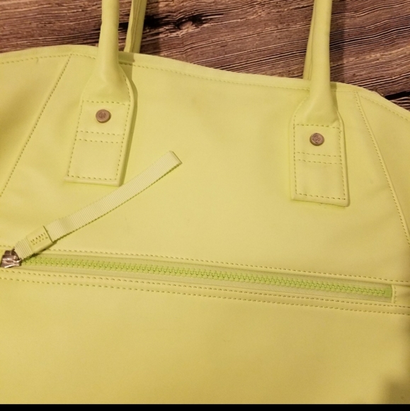 Lululemon Vinyasa to Vino Bag - Picture 3 of 14